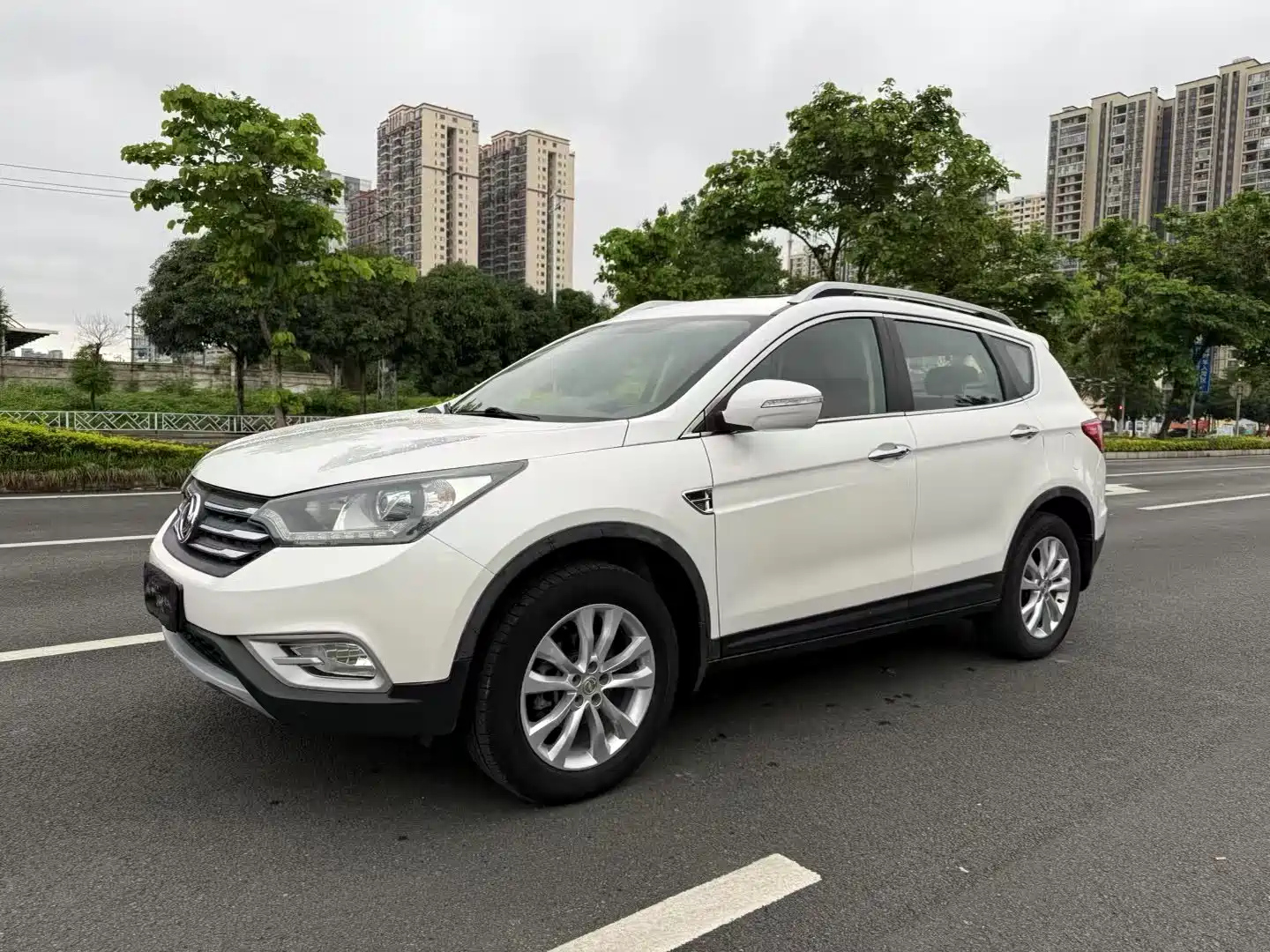 DONGFENG AEOLUS AX7 2015