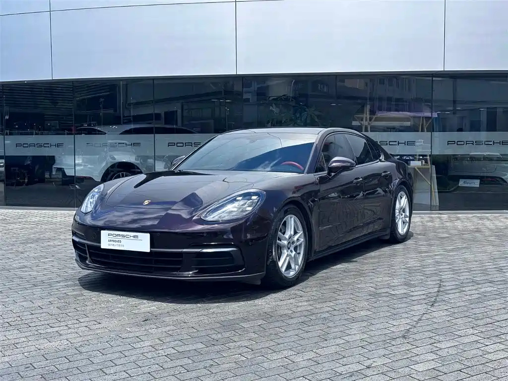 PORSCHE PANAMERA 2017