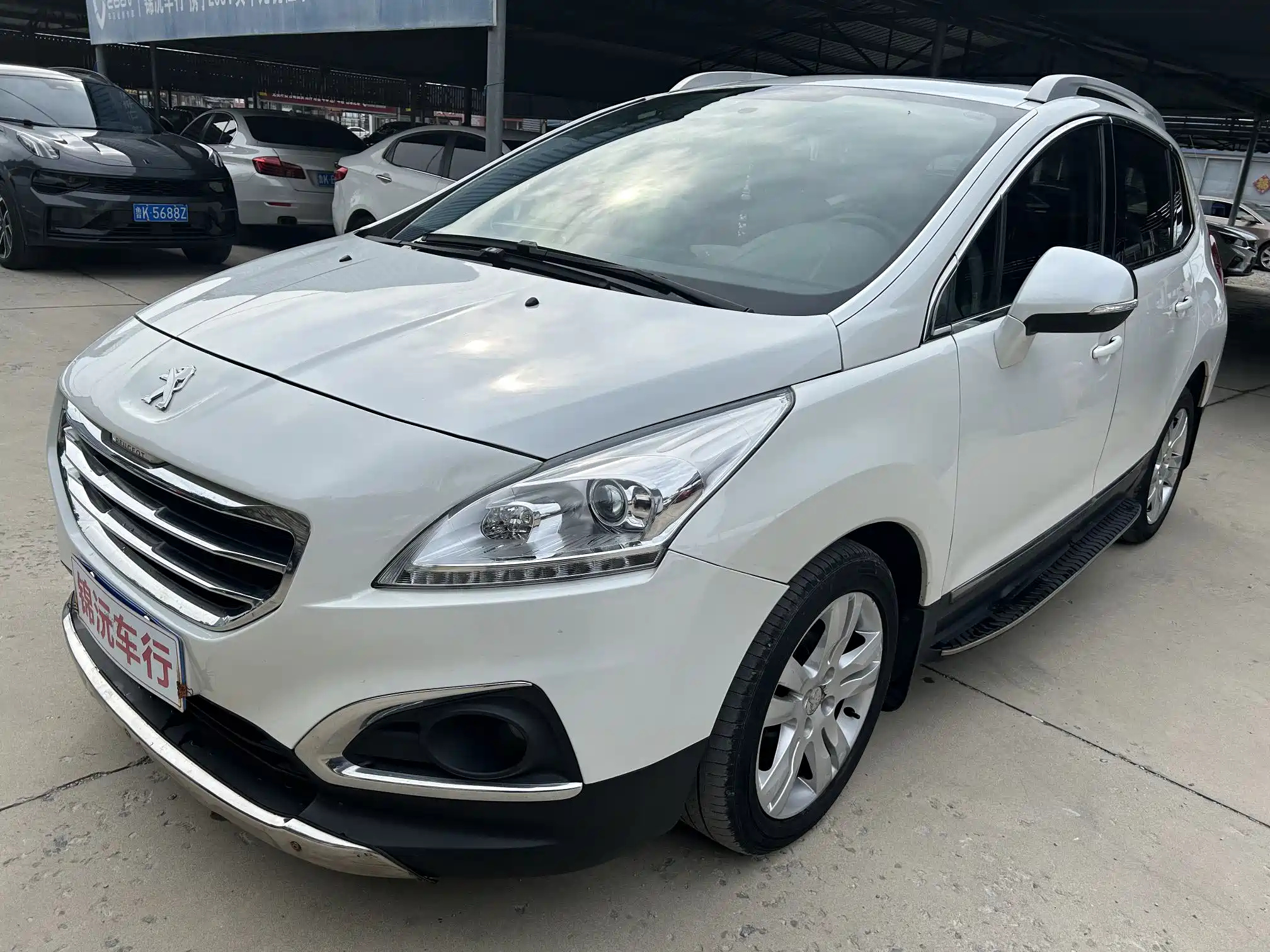 PEUGEOT 3008 2013