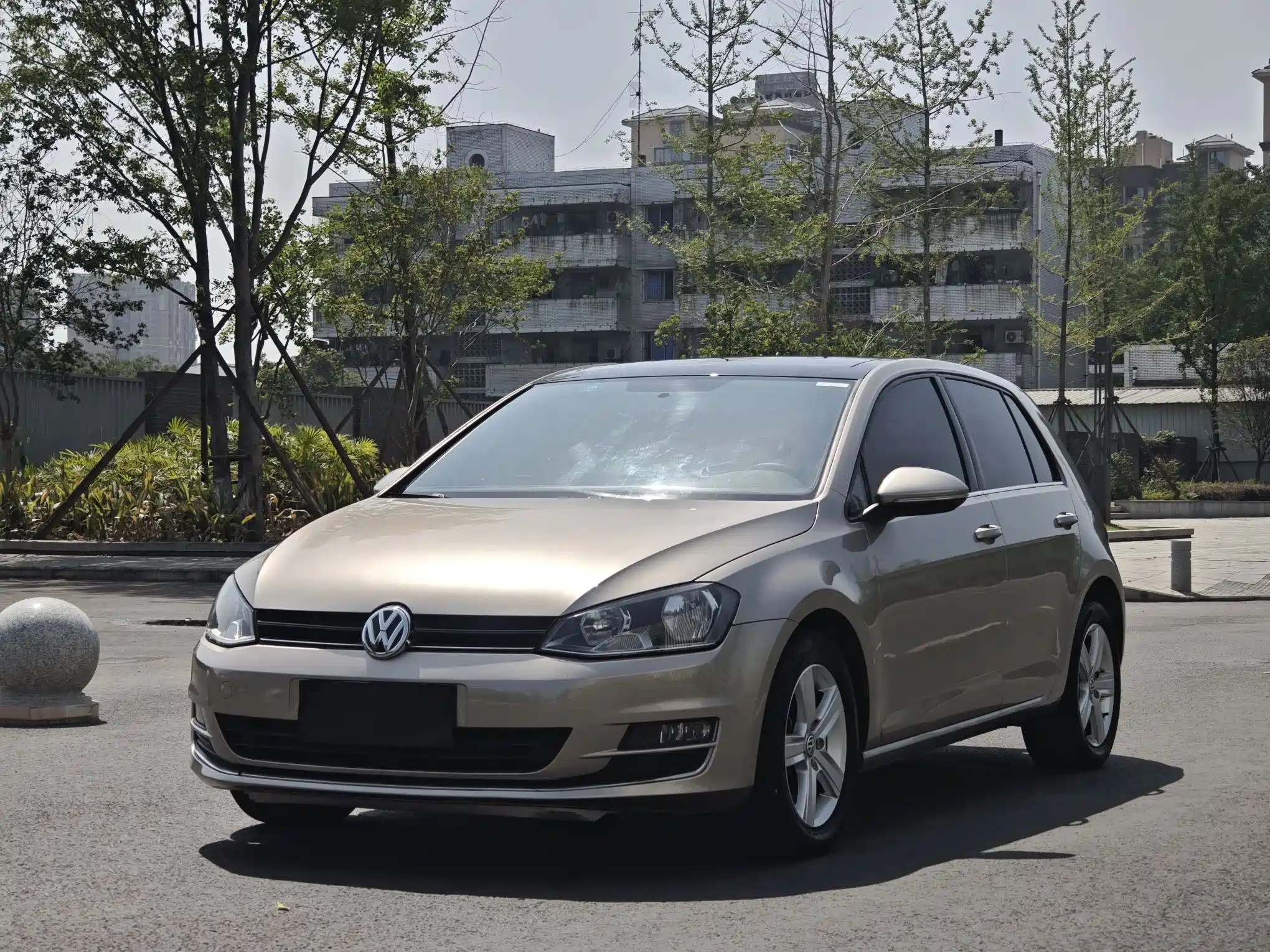 VOLKSWAGEN GOLF 2014