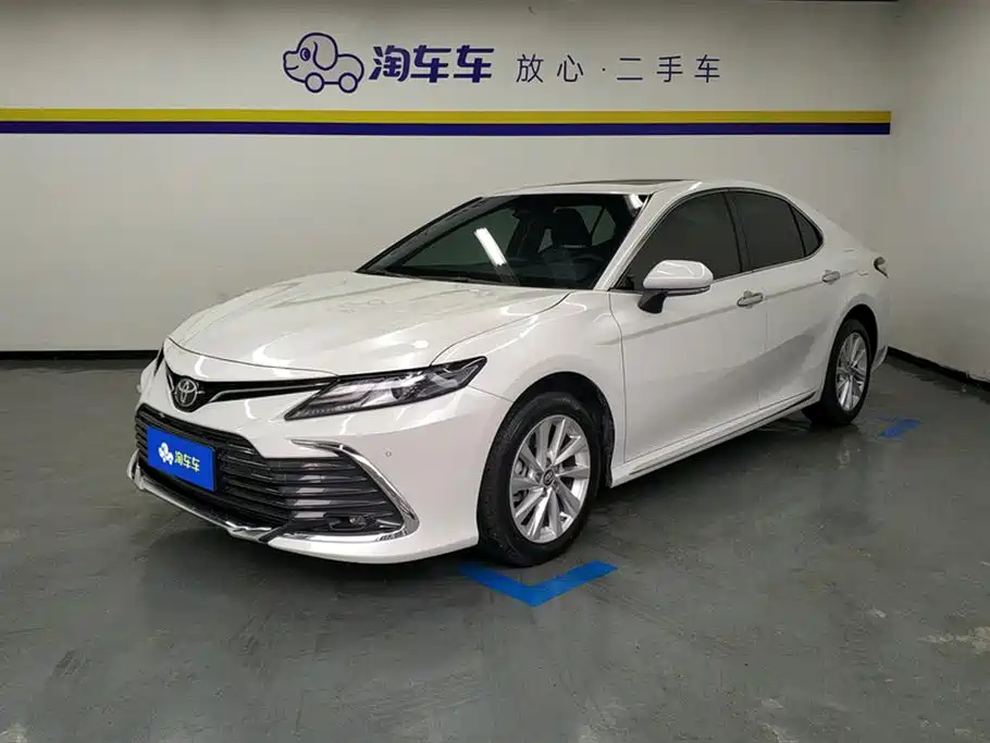 TOYOTA CAMRY 2023
