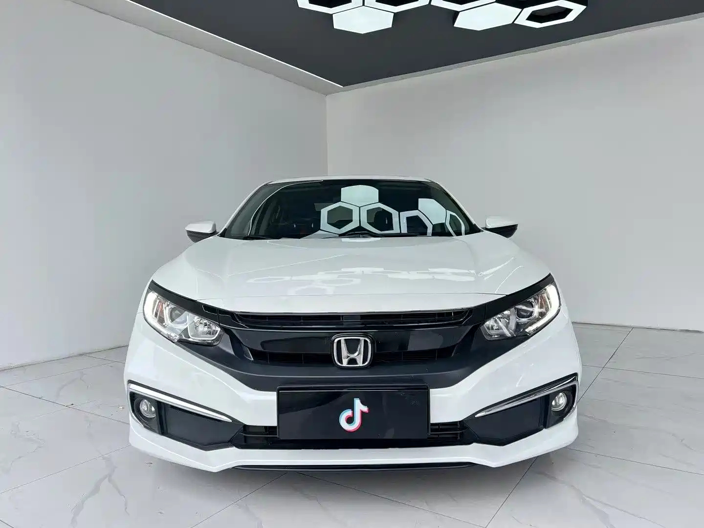HONDA CIVIC 2019
