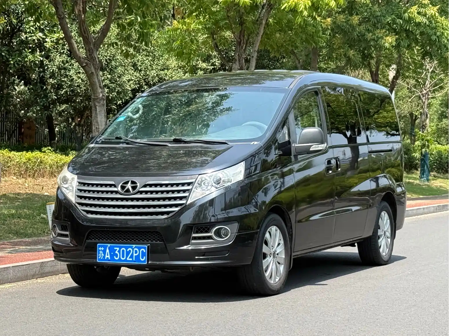 JAC REFINE M5