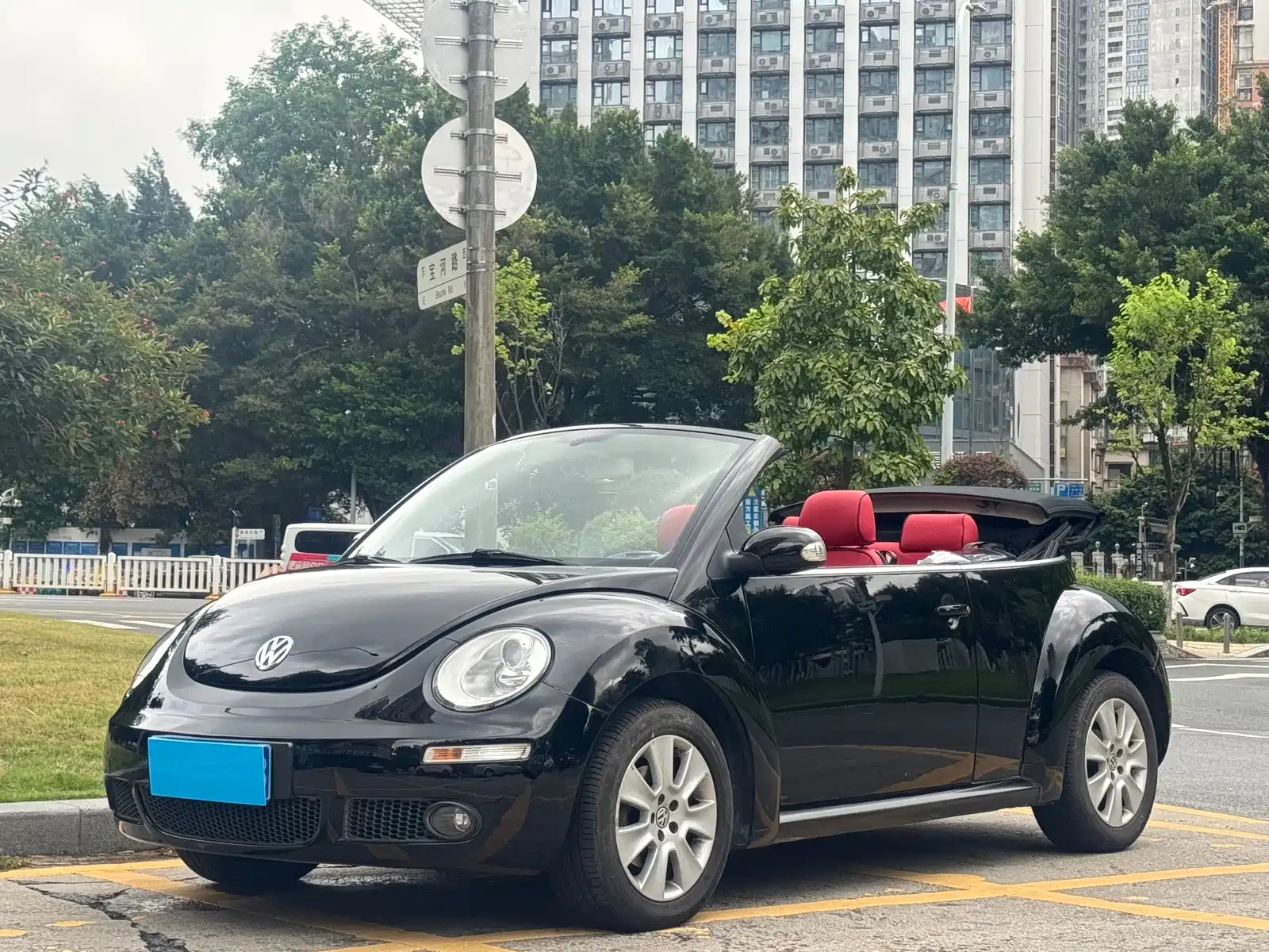 VOLKSWAGEN BEETLE 2009