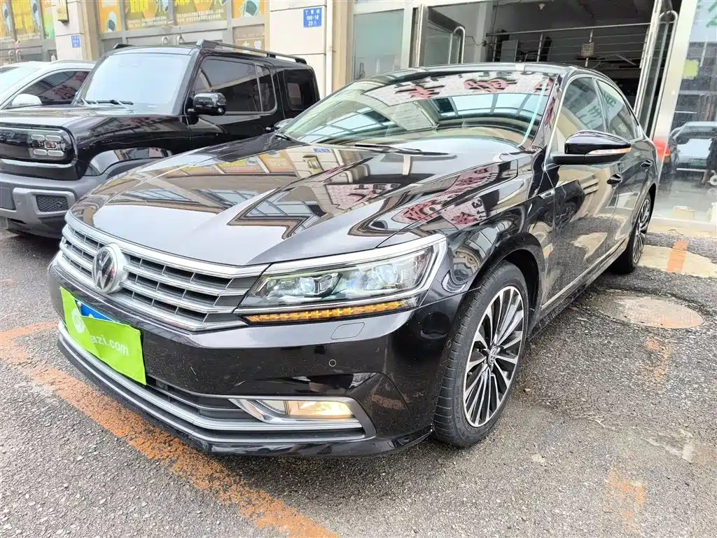 VOLKSWAGEN PASSAT 2016