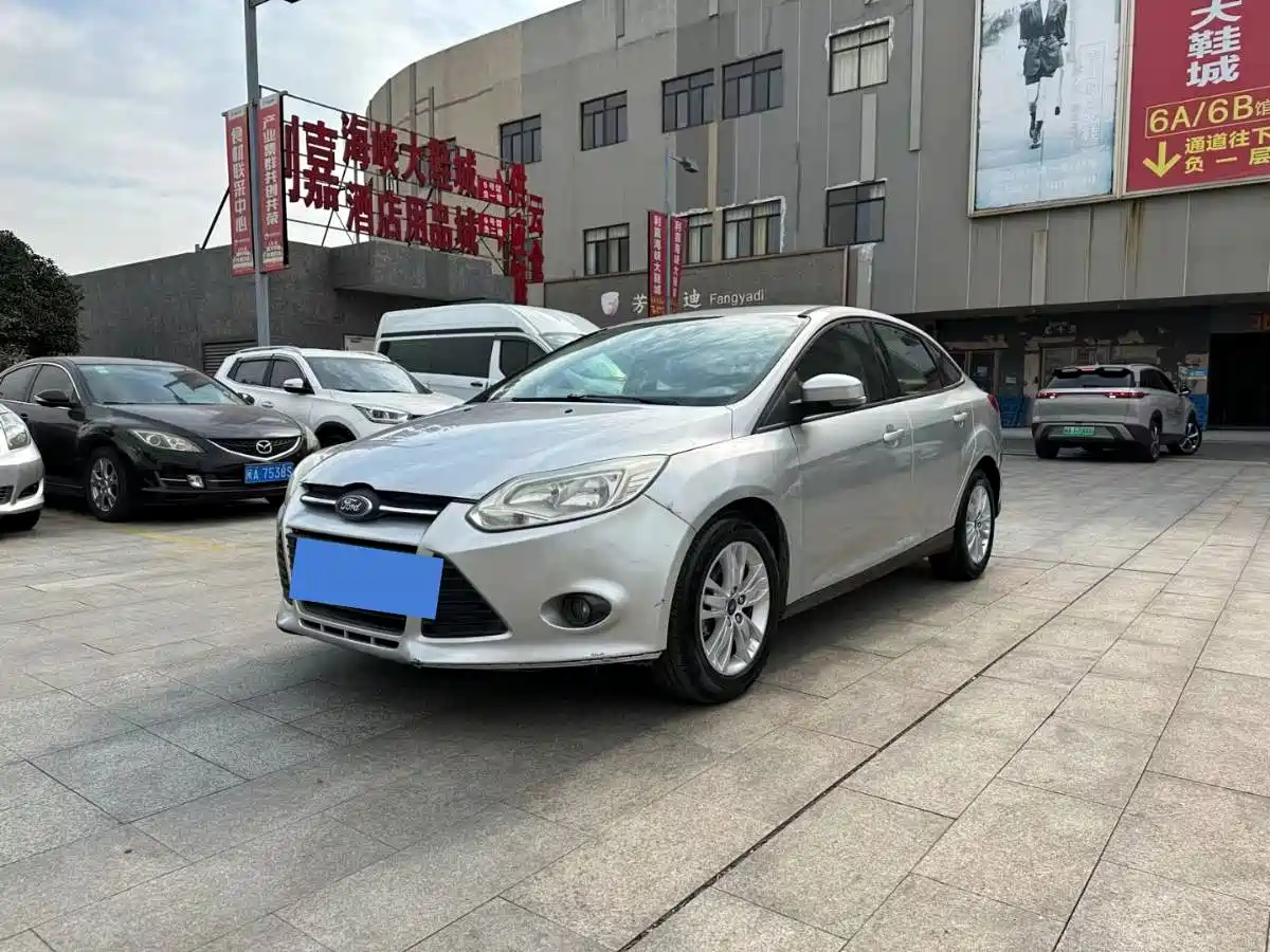 FORD FOCUS 2012
