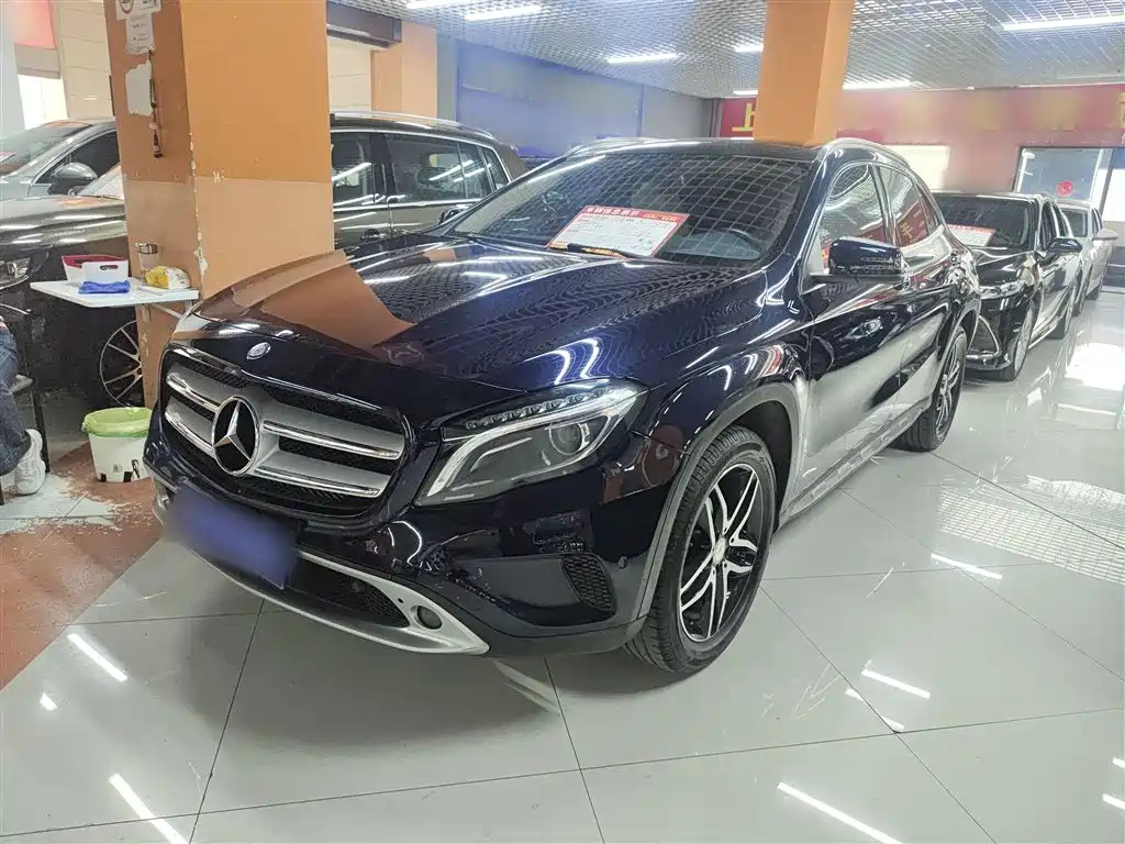 MERCEDES BENZ GLA 2016