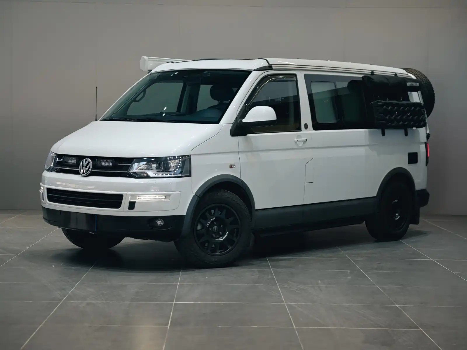 VOLKSWAGEN CARAVELLE 2015