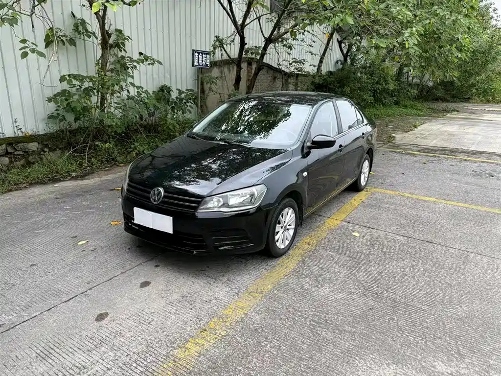 VOLKSWAGEN JETTA 2013