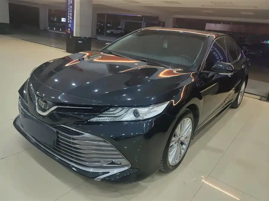 TOYOTA CAMRY 2018