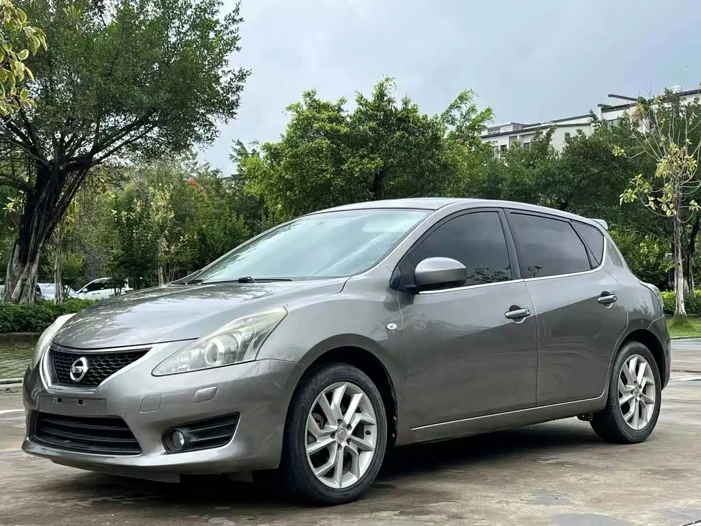 NISSAN TIIDA TIIDA 2011
