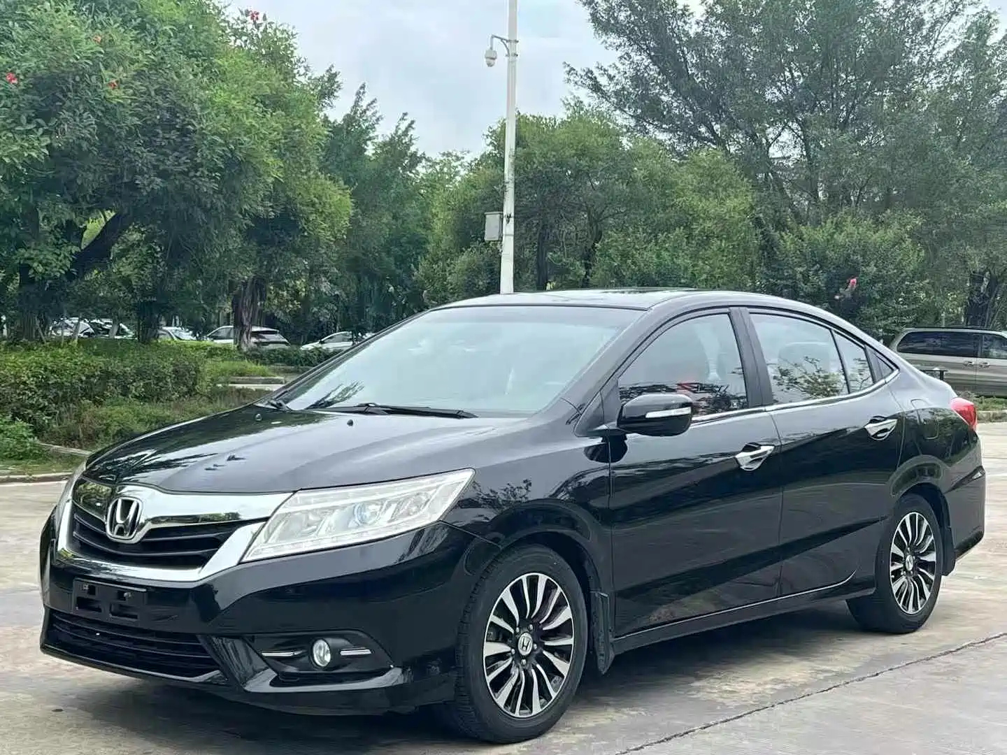 HONDA CRIDER 2015