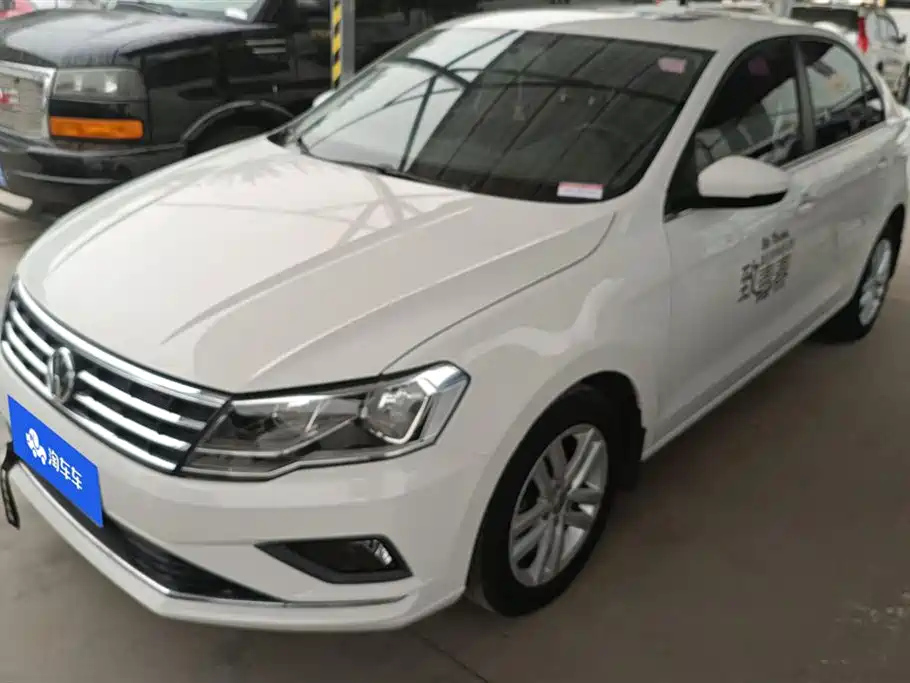 VOLKSWAGEN JETTA 2017