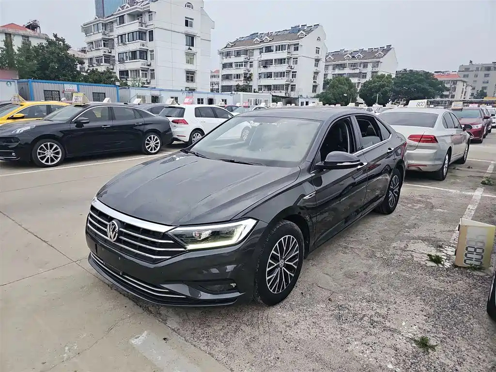 VOLKSWAGEN SAGITAR 2019