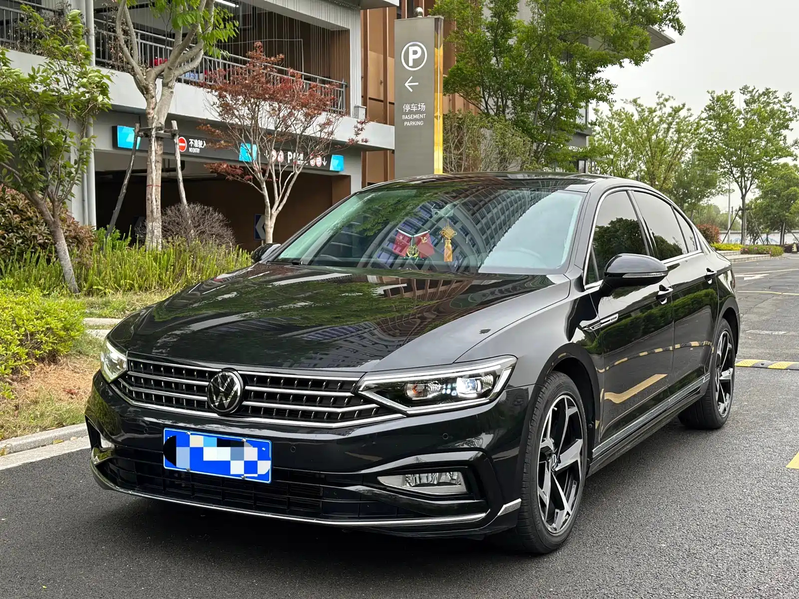 VOLKSWAGEN MAGOTAN 2023