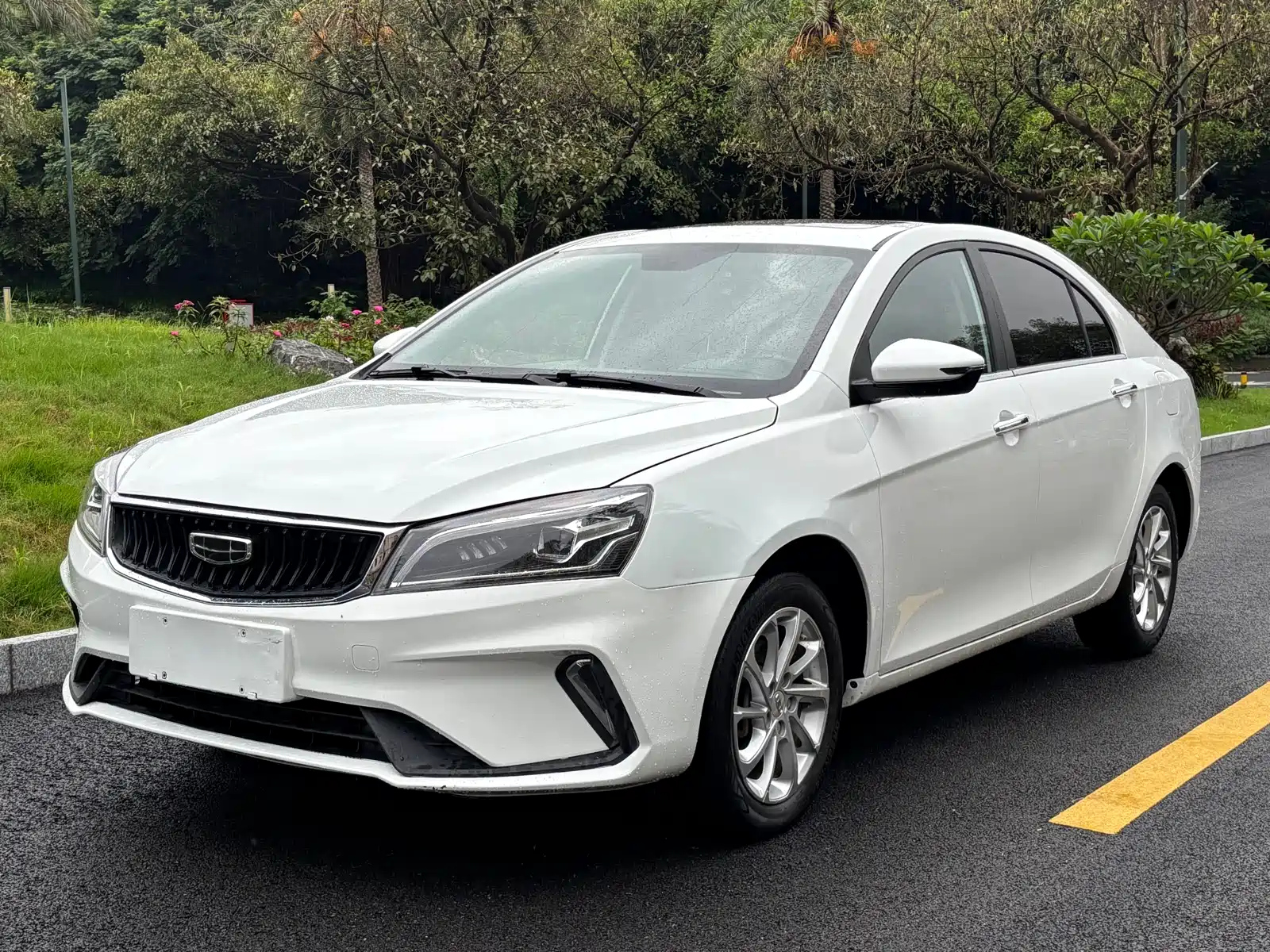 GEELY AUTO EMGRAND 2021