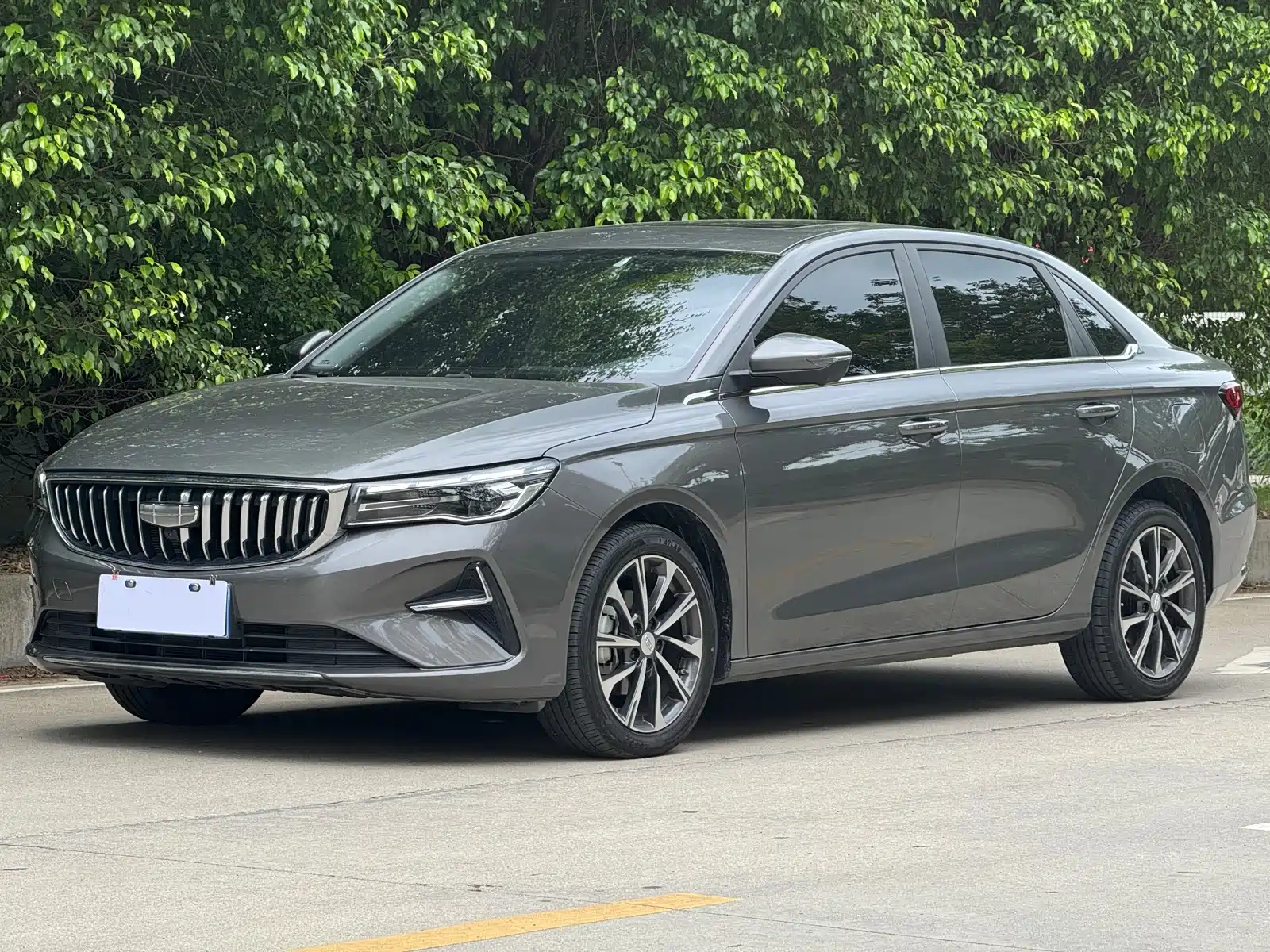 GEELY AUTO EMGRAND 2025