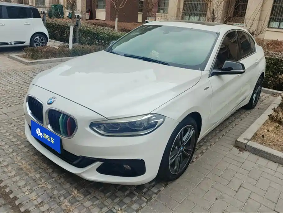 BMW 1-SERIES 2018