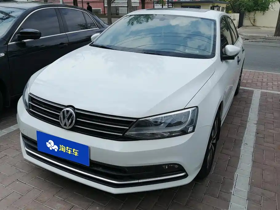 VOLKSWAGEN SAGITAR 2018