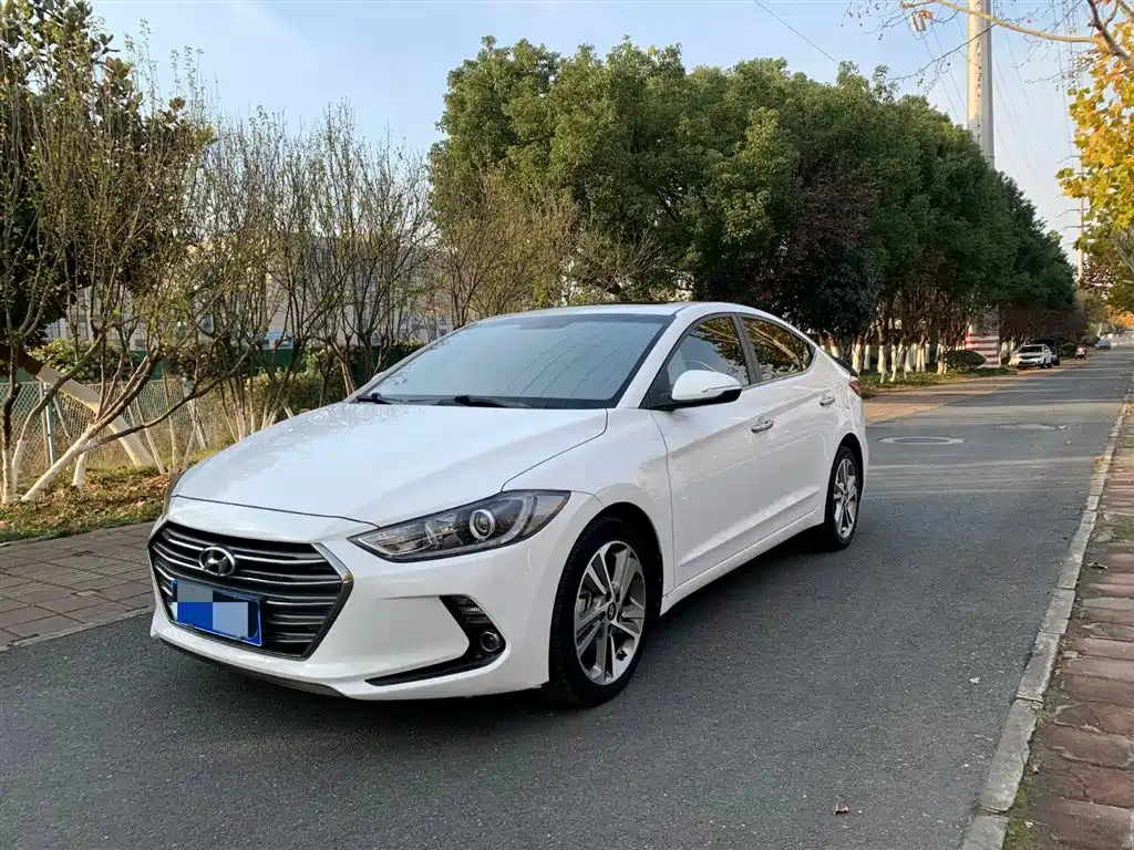 HYUNDAI ELANTRA 2016