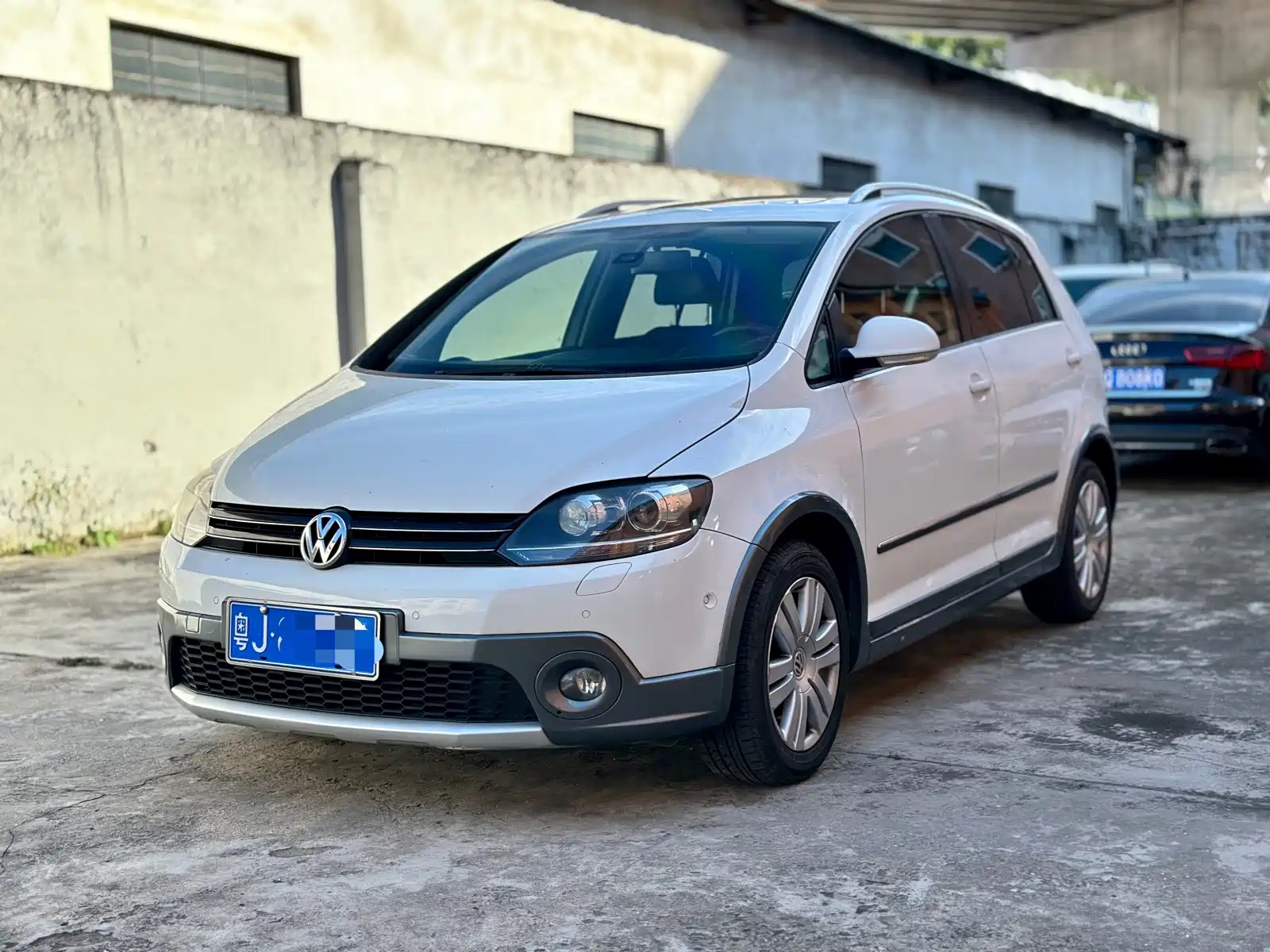 VOLKSWAGEN GOLF IMPORT 2011