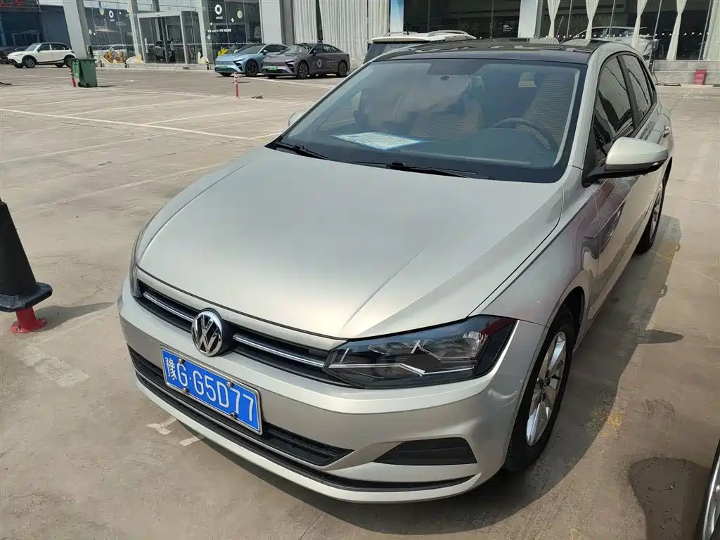 VOLKSWAGEN POLO 2019