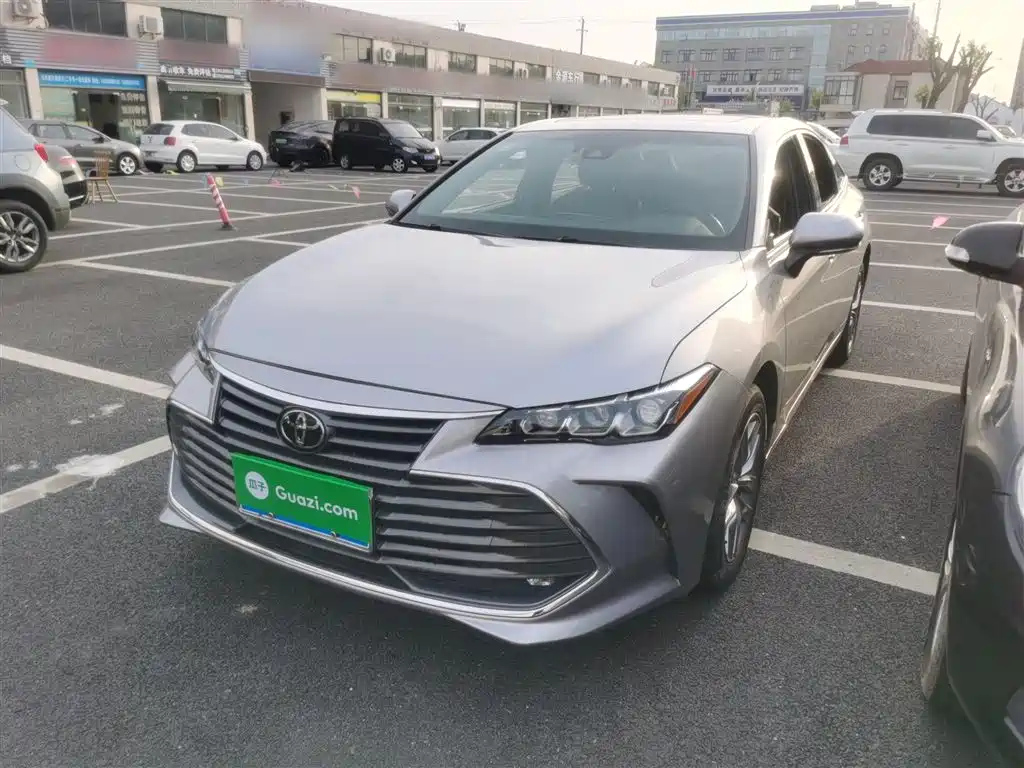 TOYOTA AVALON 2019