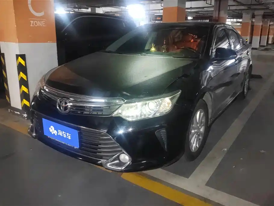 TOYOTA CAMRY 2015