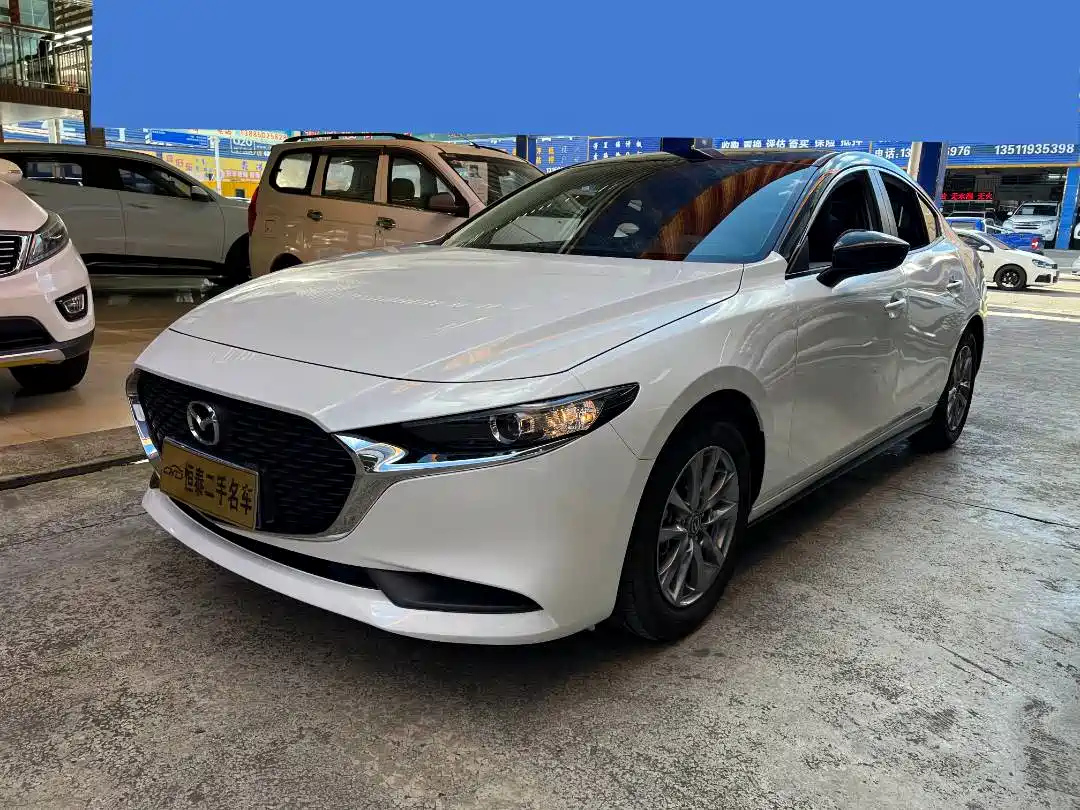 MAZDA 3 AXELA 2023