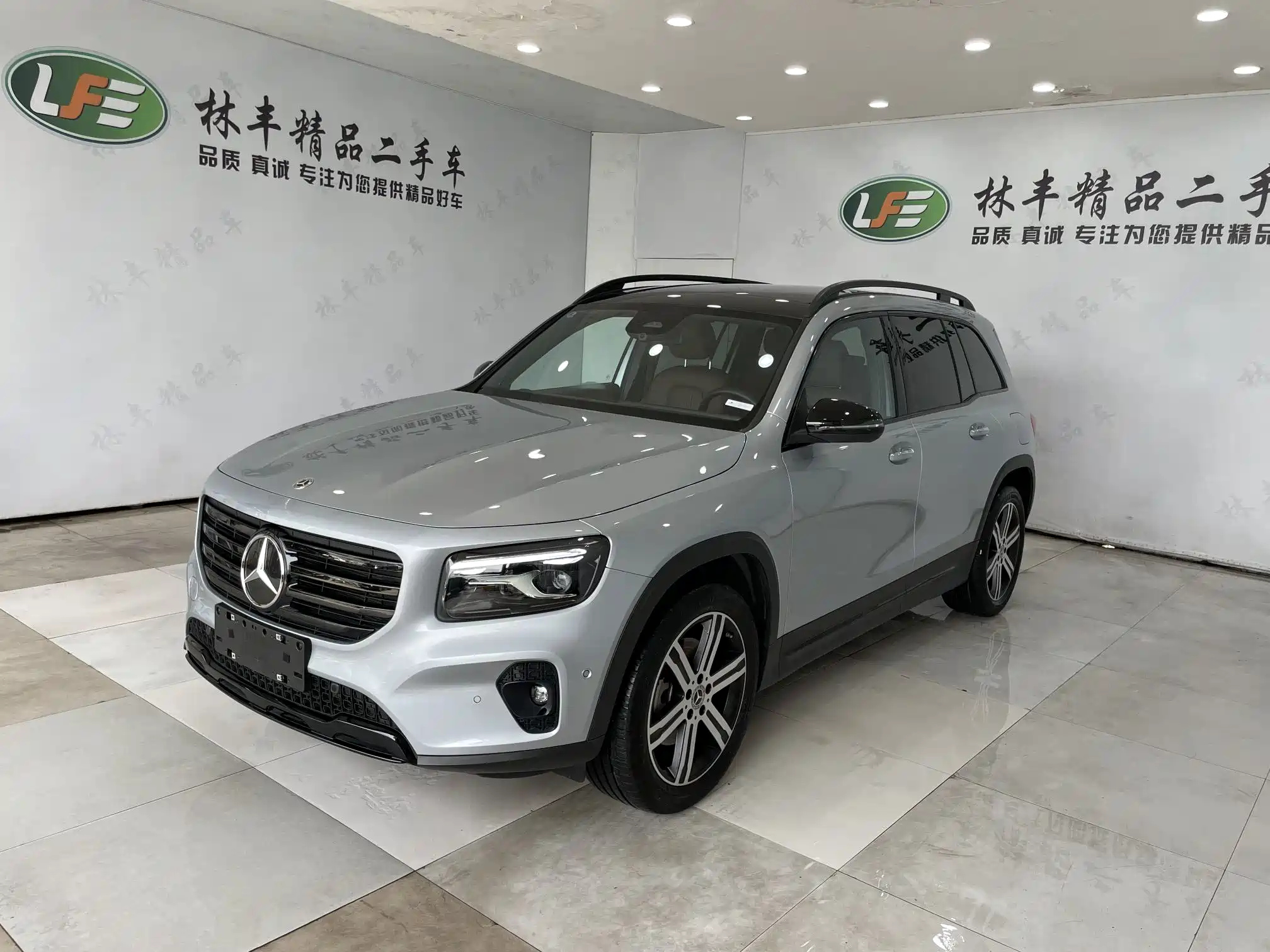 MERCEDES BENZ GLB 2024