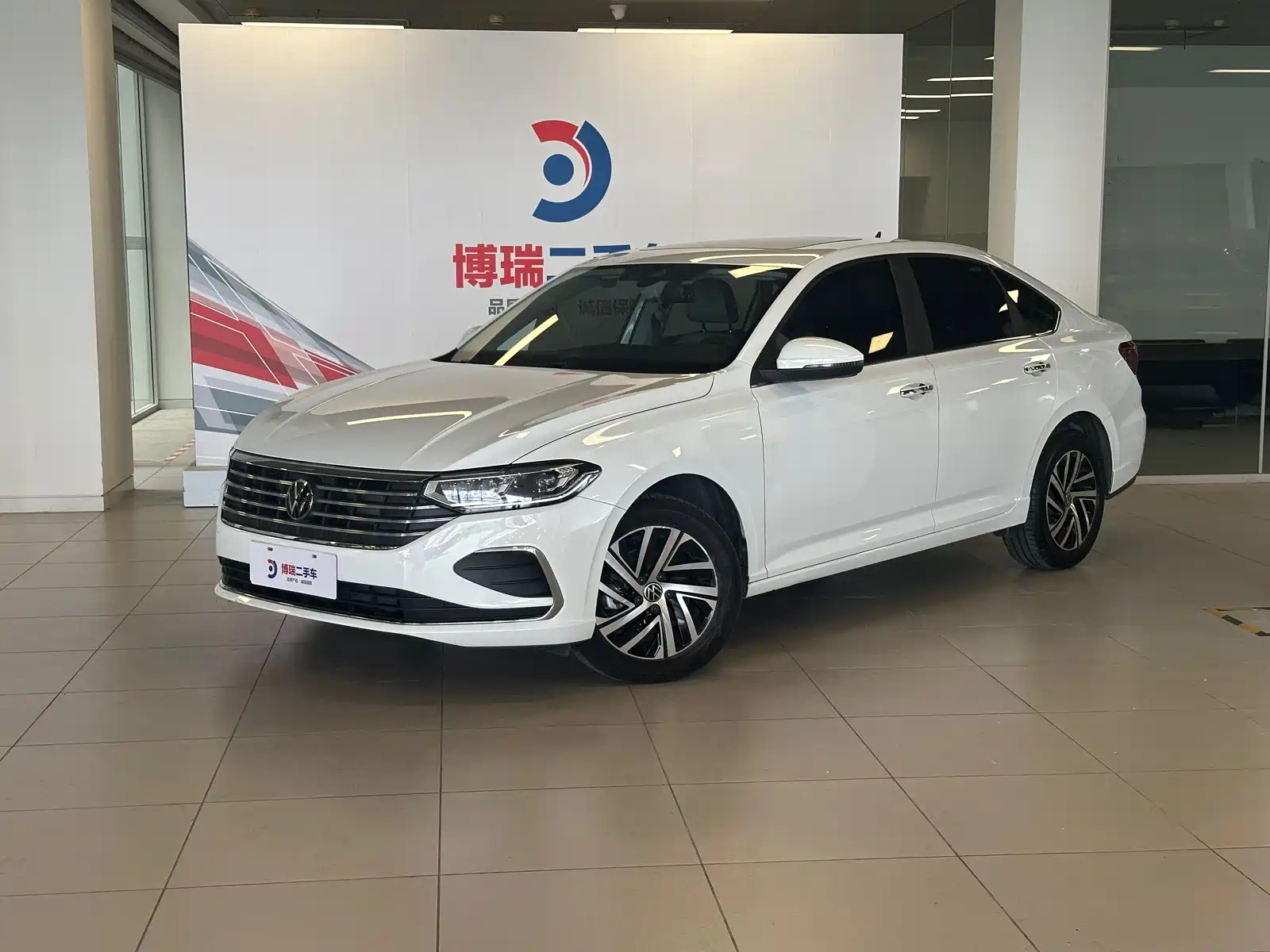 VOLKSWAGEN LAVIDA 2024