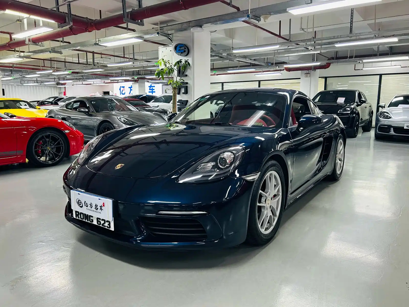 PORSCHE 718 2018