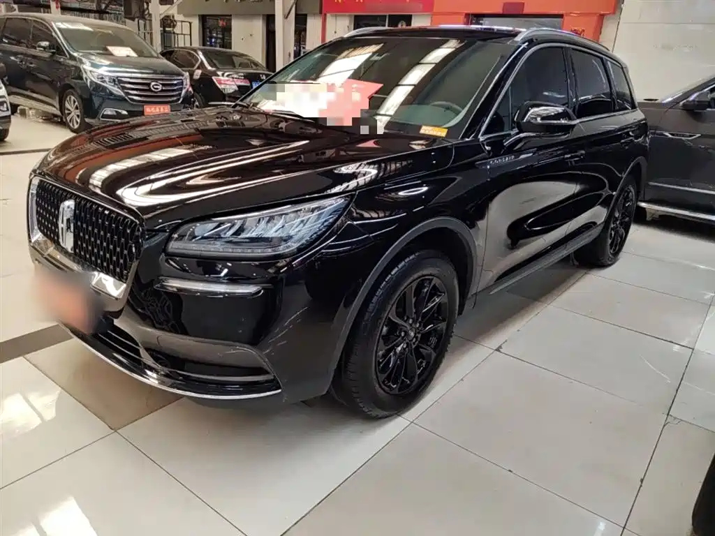 LINCOLN ADVENTURER 2020