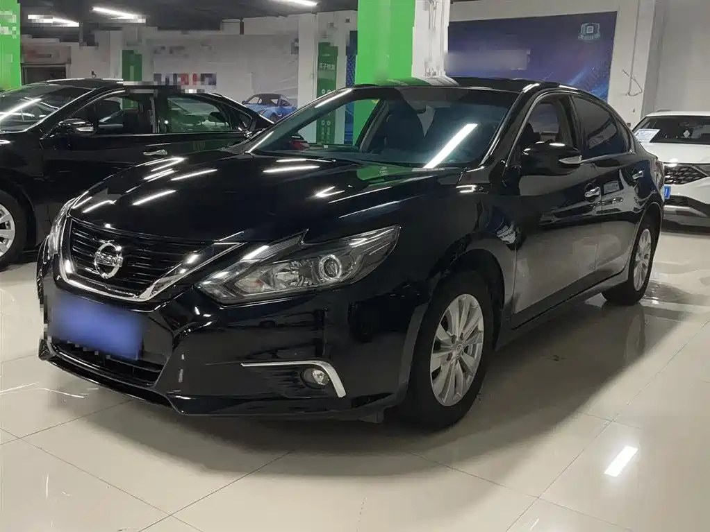 NISSAN TEANA 2018