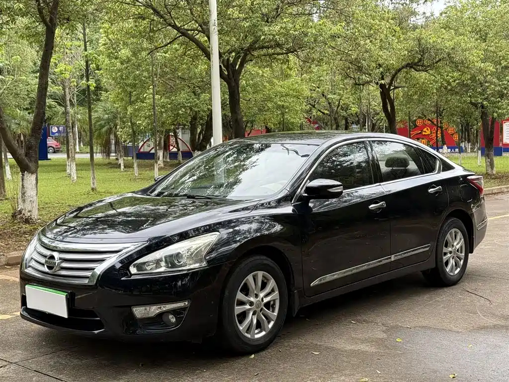 NISSAN TEANA 2013