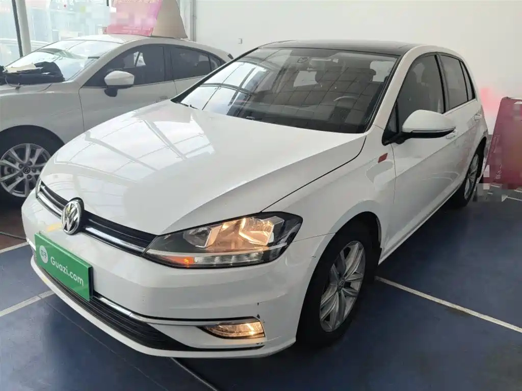VOLKSWAGEN GOLF 2018