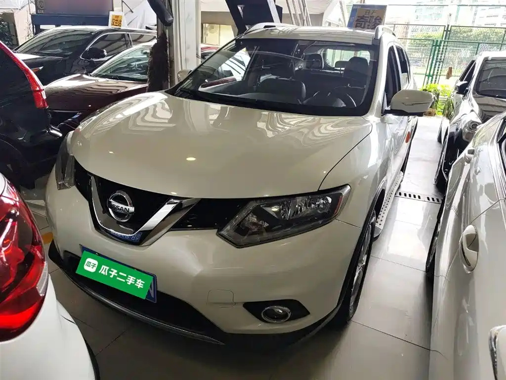 NISSAN X-TRAIL 2014