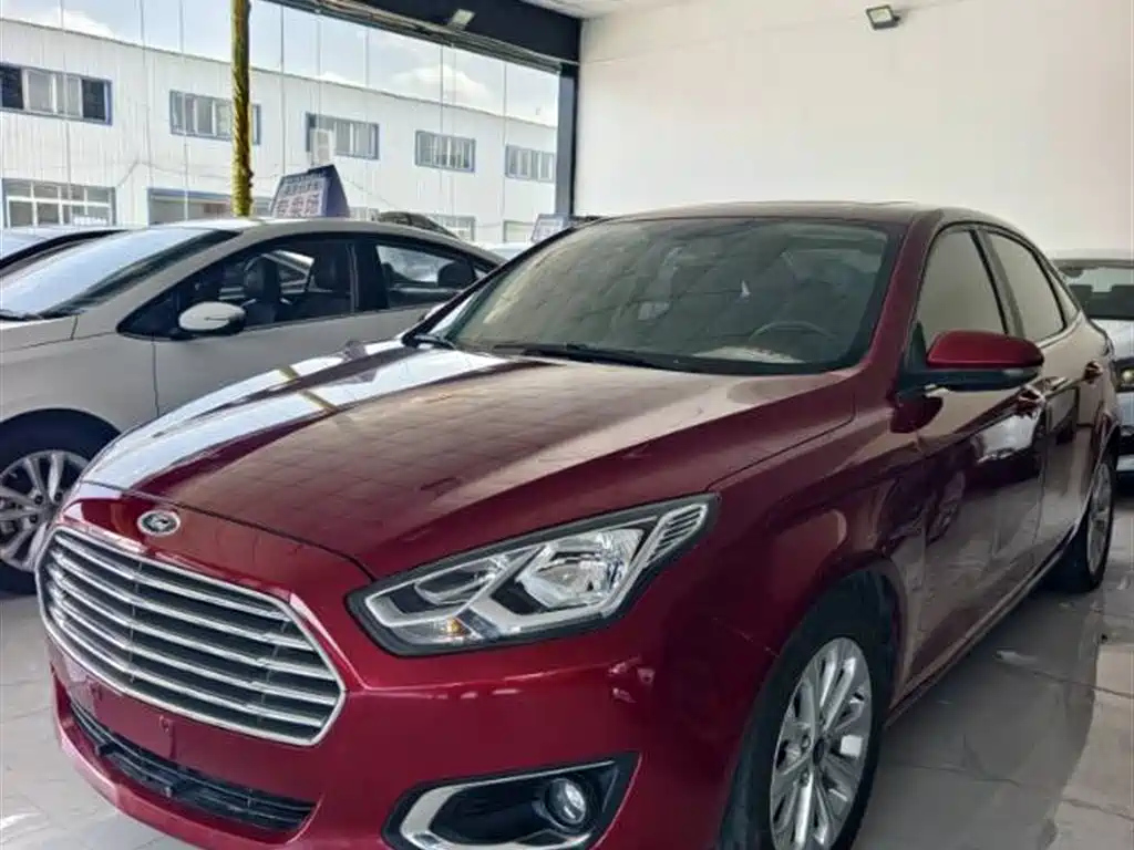FORD ESCORT 2015