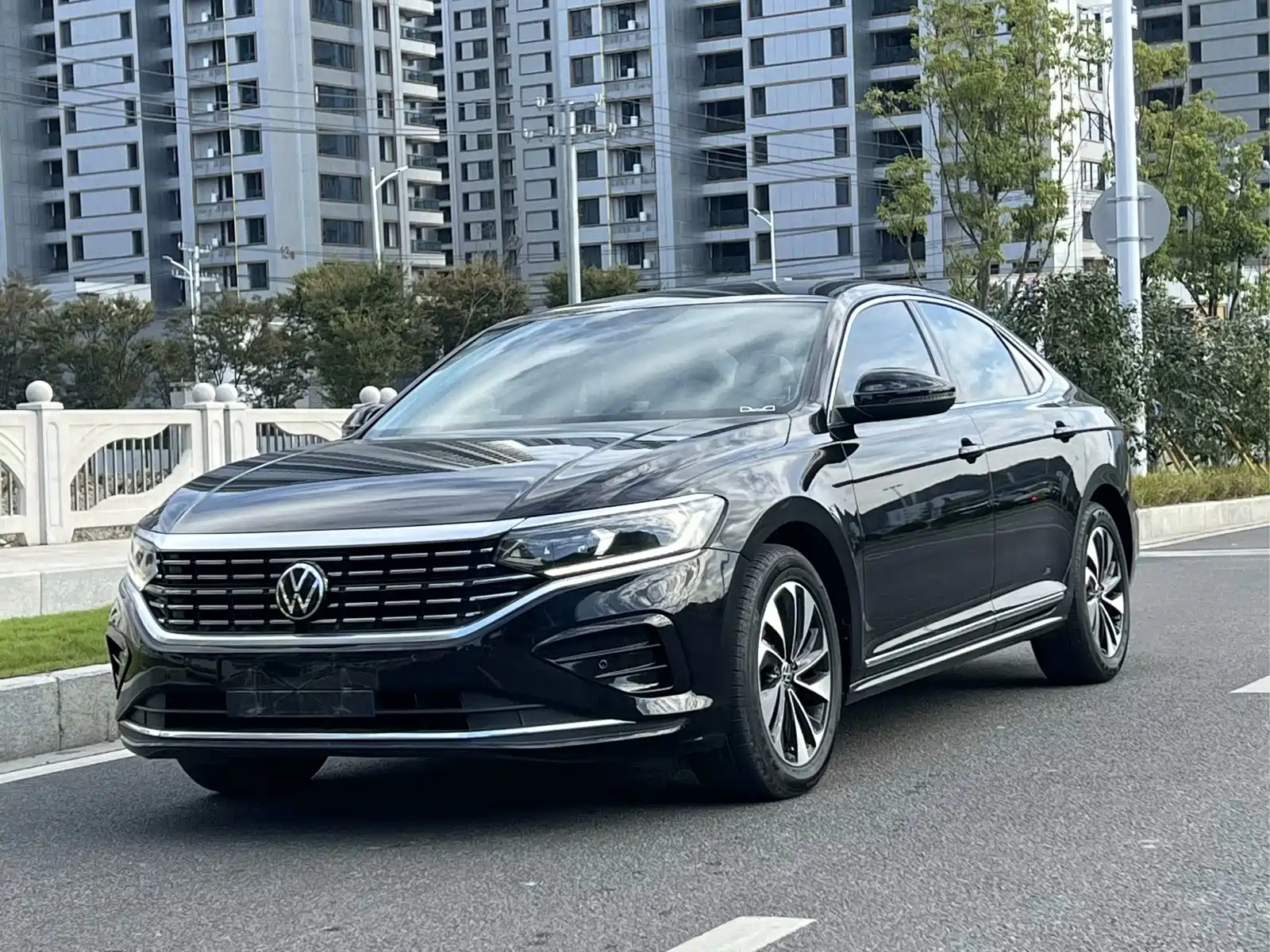 VOLKSWAGEN PASSAT 2022