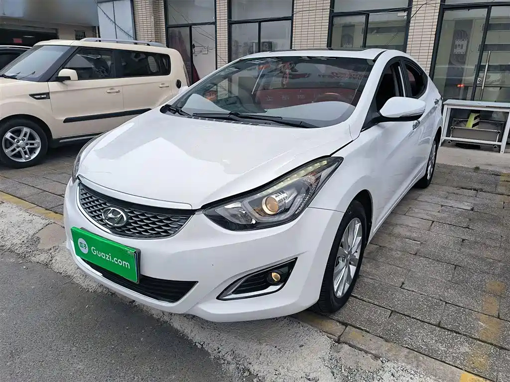 HYUNDAI ELANTRA 2016