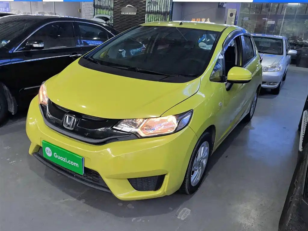 HONDA FIT 2016