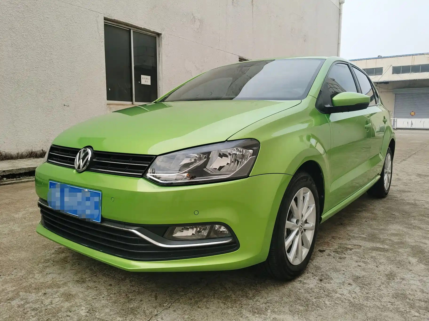 VOLKSWAGEN POLO 2014