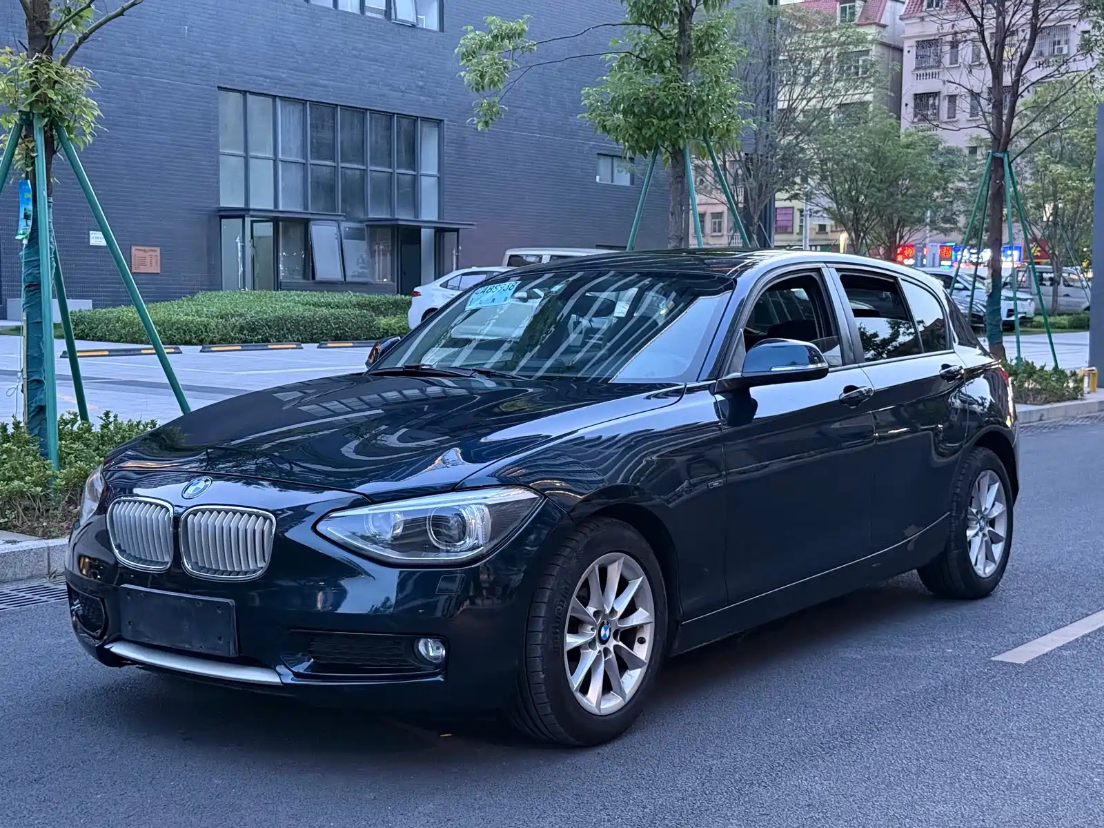 BMW 1-SERIES IMPORT 2012