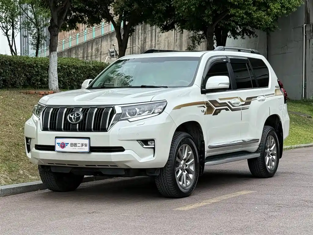 TOYOTA PRADO 2018