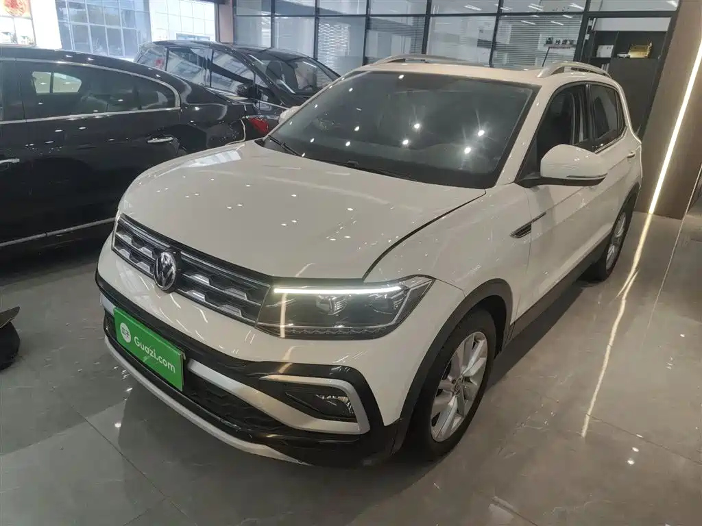 VOLKSWAGEN T-CROSS 2019