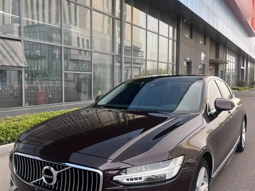 VOLVO S90 2019