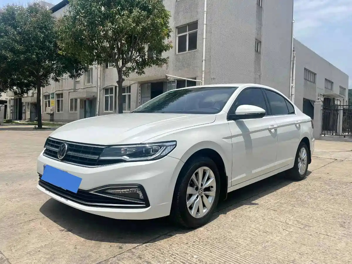 VOLKSWAGEN BORA 2019