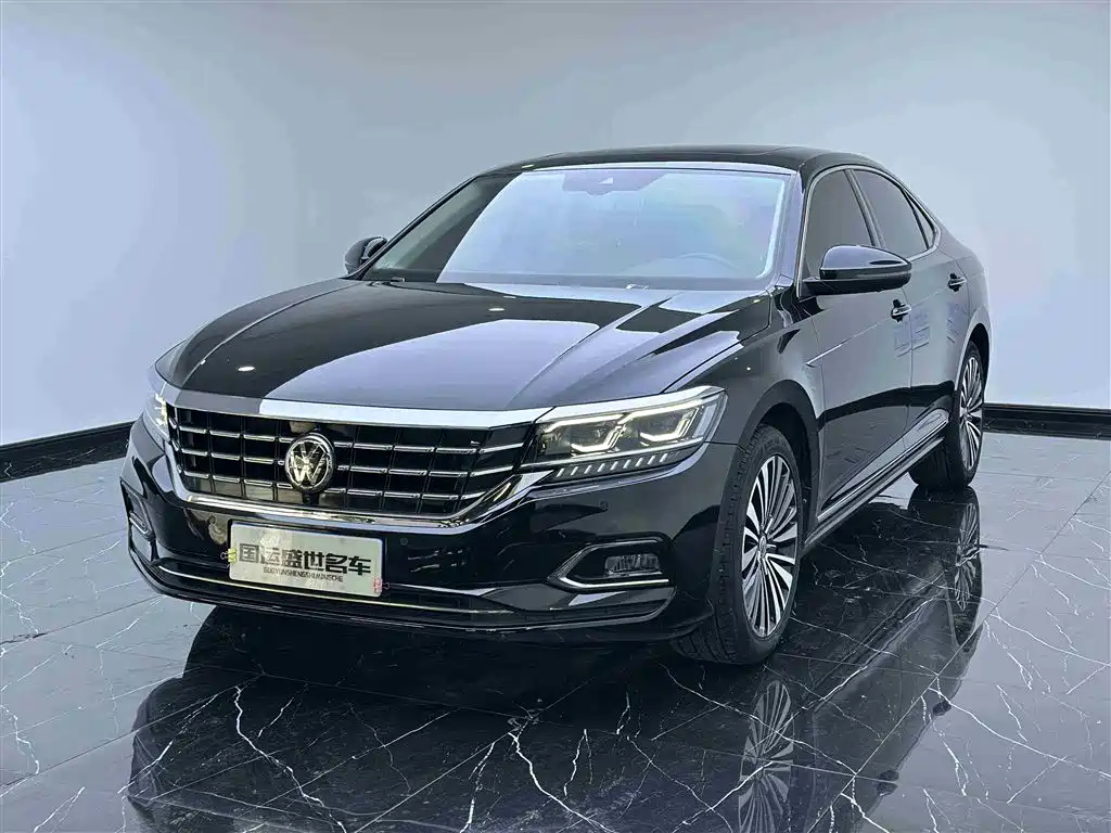 VOLKSWAGEN PASSAT 2019