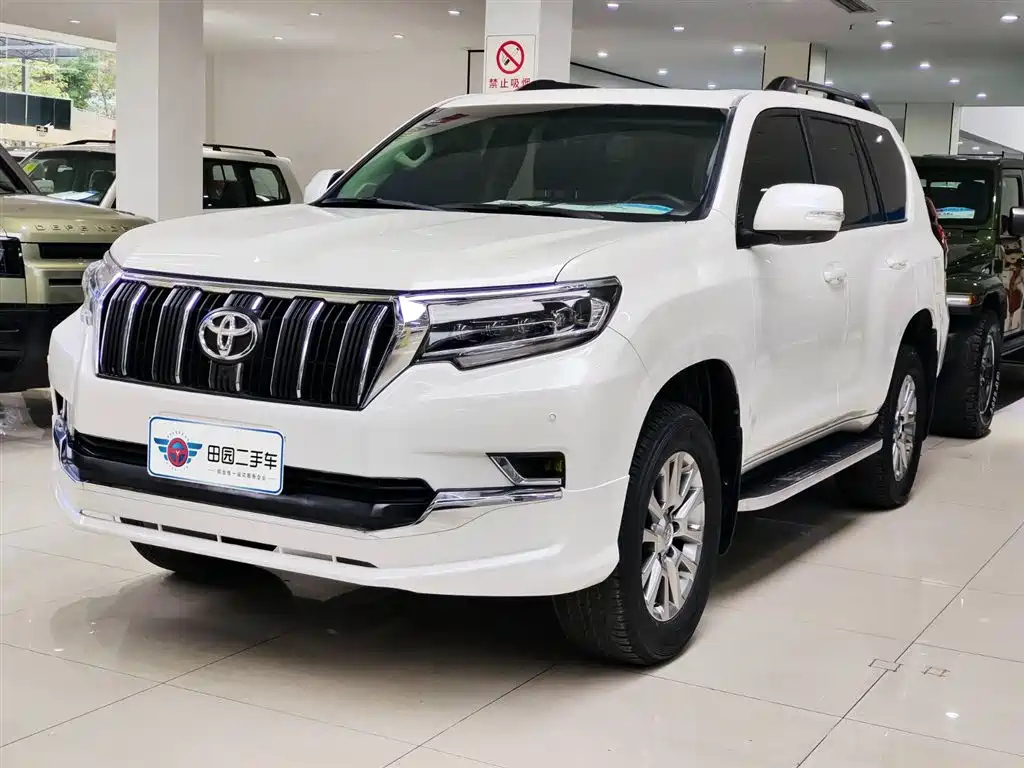 TOYOTA PRADO 2018