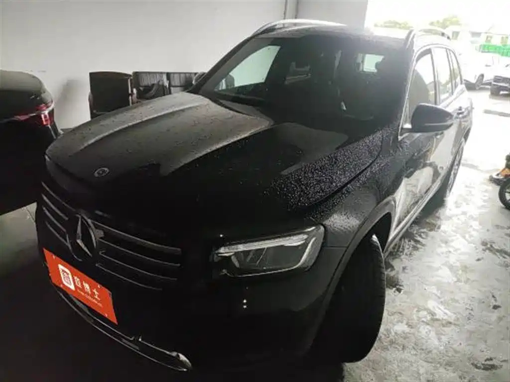 MERCEDES BENZ GLB 2024